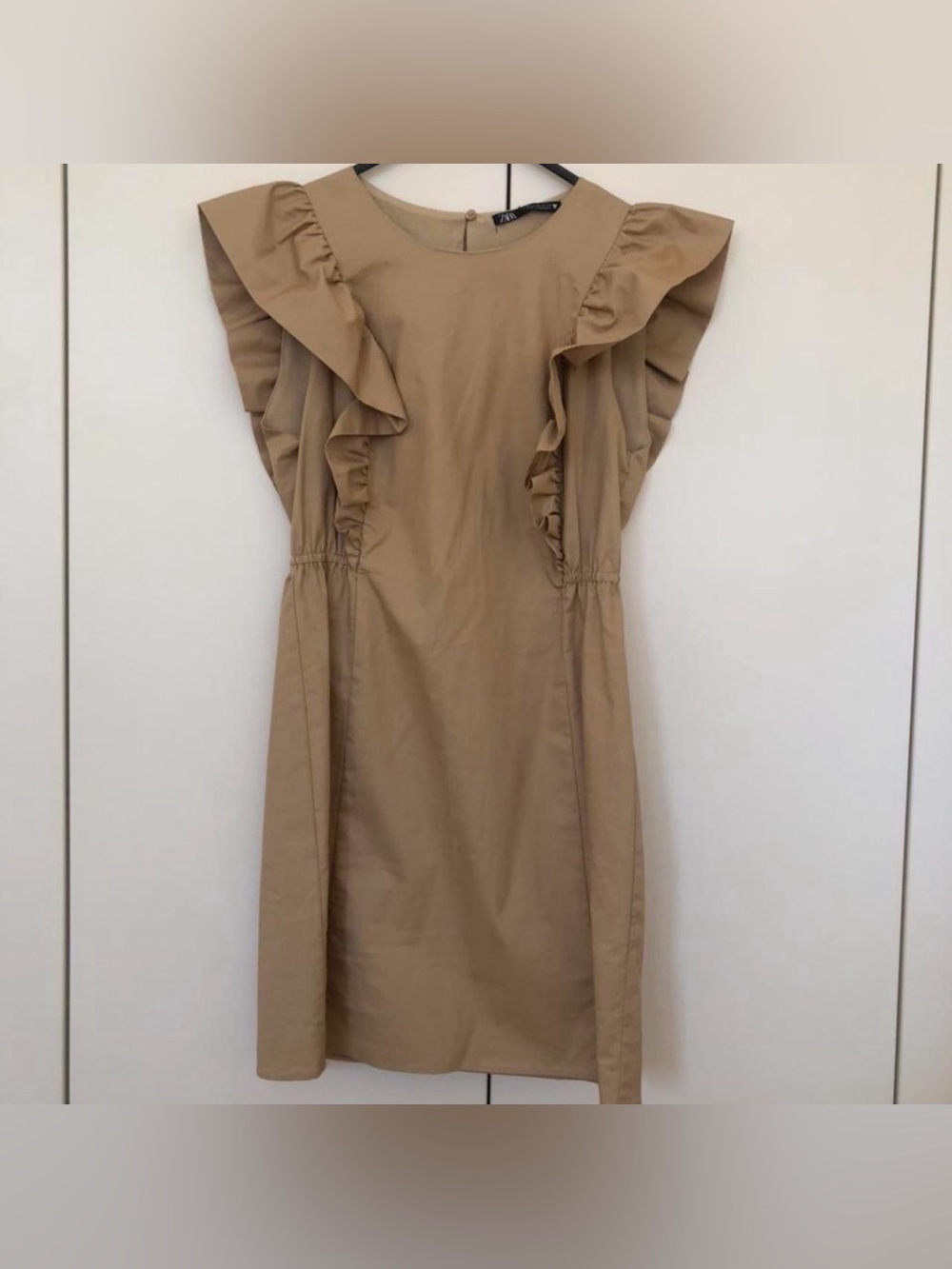 Zara Ruffle Dress - Picture 4 of 5
